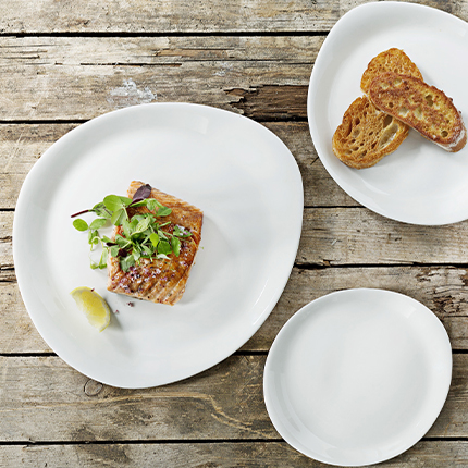 Silhouettes_Pebble plates 2